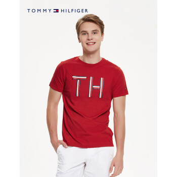 tommyhilfiger),美國休閒領導品牌之一,其紅白藍組成的品牌標誌突出