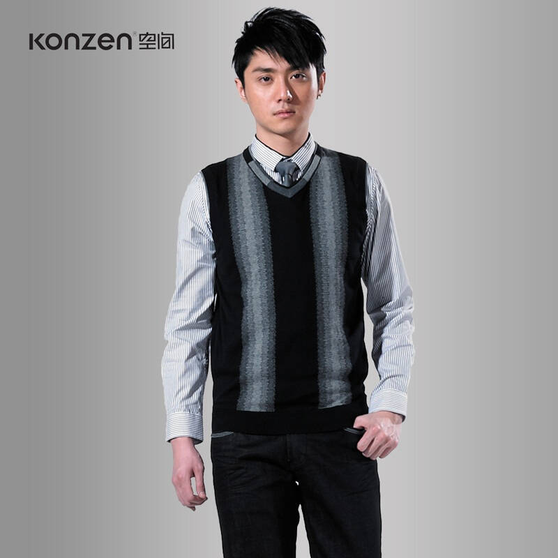 konzen空间/自由空间 新款男装v领合身间色针织开衫11327810 黑色96