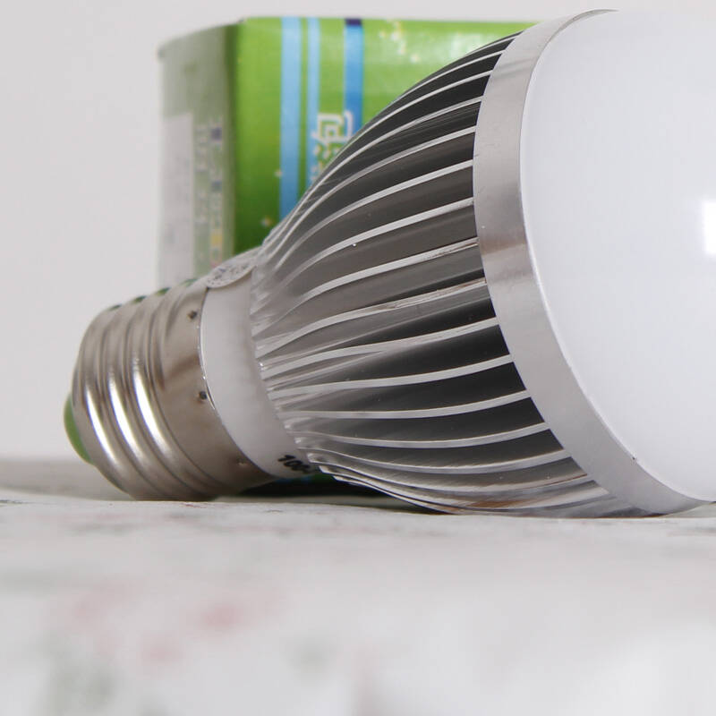 led球泡节能灯e27灯泡节能灯管黄光光源3w/5w 3w - 京东