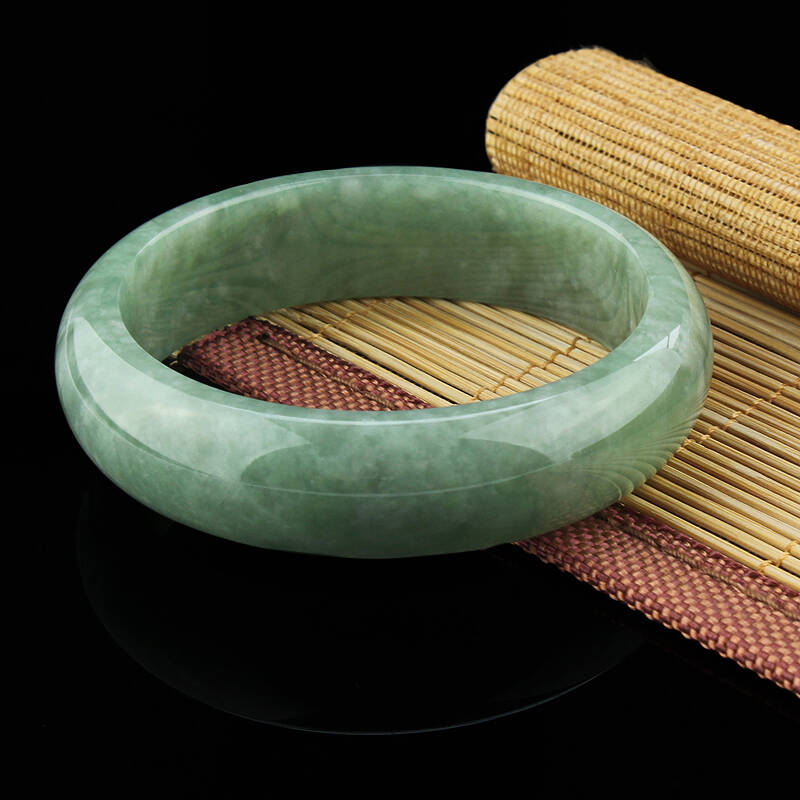 lovewaiting天然a货豆种种特价翡翠手镯—3121内径52mm边宽1.3cm