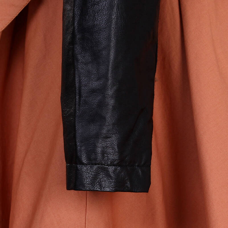 莎2013秋装新款韩版中长款双排扣双色拼接显瘦风衣外套qpp953 皮红 xl