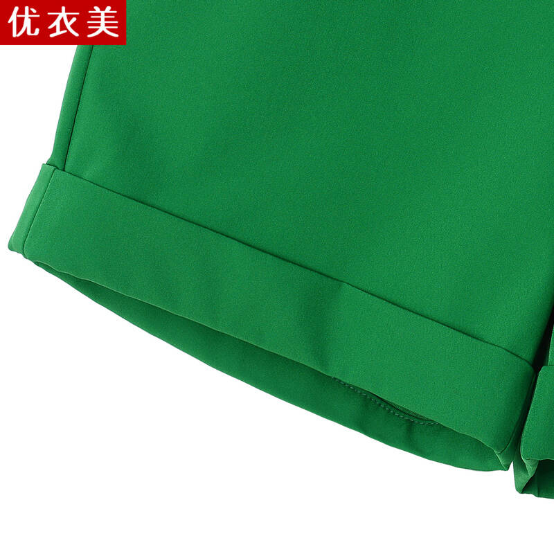 美 夏季女款加肥加大胖妹妹大码大号短裤夏女卷边休闲裤23159 翠绿色