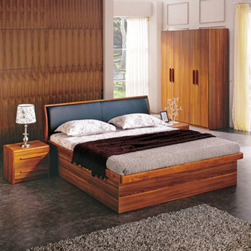 8米双人床 皮质床头 浅胡桃木色 1500*2000