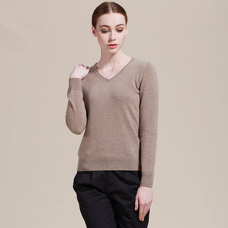 【618爆品抢先逛】衣尚羊绒衫女2013新款卷边v领纯羊绒 短款薄毛衣