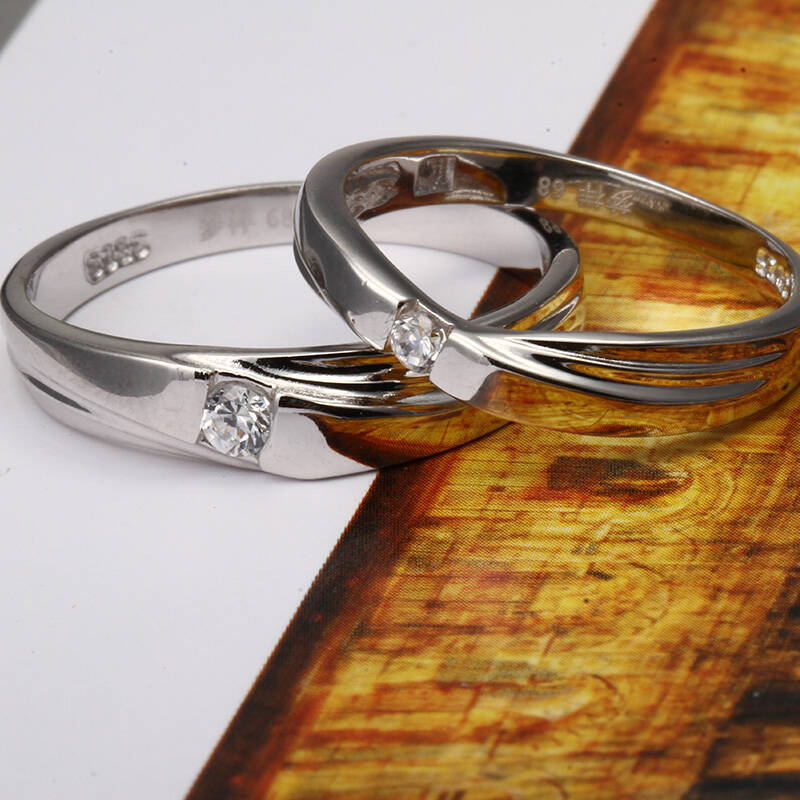 s925镀白纯银情侣对戒 送给他/她 时尚纯银情侣戒指 坚硬忠贞