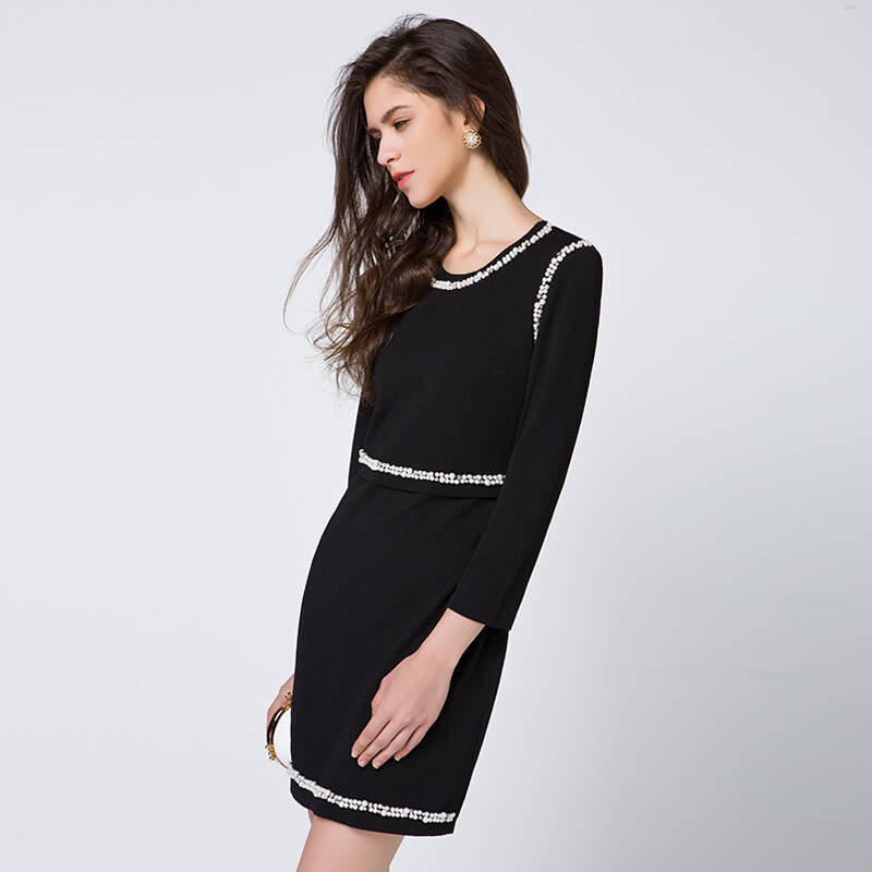 太平鸟女装2014春装新款钉珠针织连衣裙女hl1310106 黑色 l