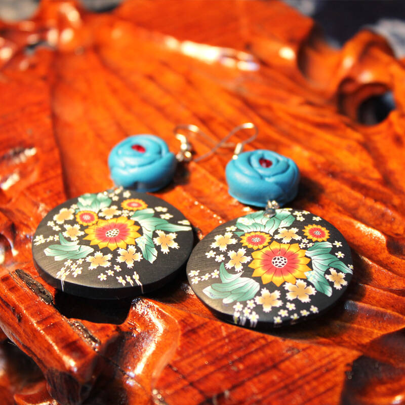 宝呈の印象云南 繁花 纯手工彩绘软陶片耳坠