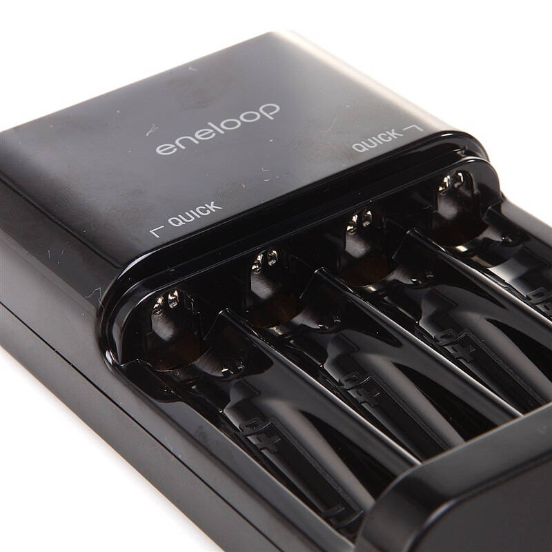 三洋爱乐普(eneloop)bc-kjr6w40tc黑色急速充电器套装