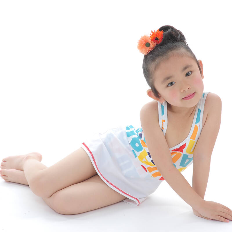 波尼士 2012新款儿童泳衣 女童连体群式泳装g121001 白色 116 - 京东
