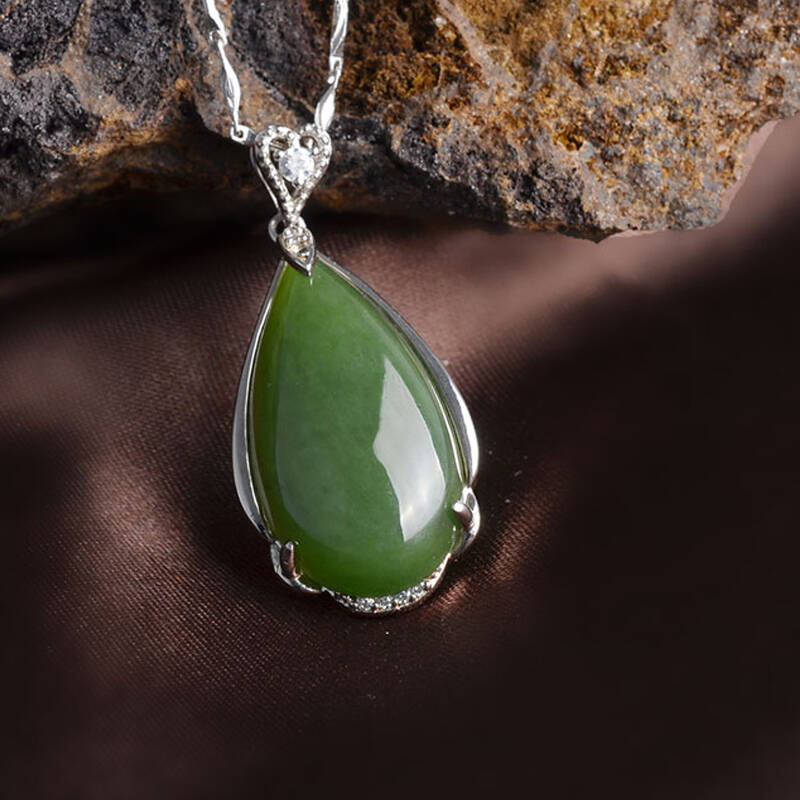 禄安玉吊坠 和田玉坠水滴碧玉吊坠 女款玉石项链送女友玉饰品带国检