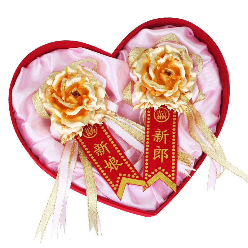 物有物语 新郎新娘结婚卡通 金箔玫瑰胸花 新奇可爱创意婚庆礼品 主图