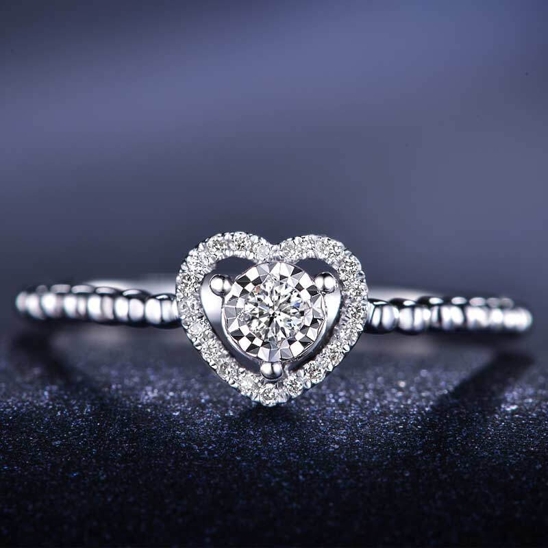 佐卡伊白18k金群镶钻戒钻石戒指女戒 心形款