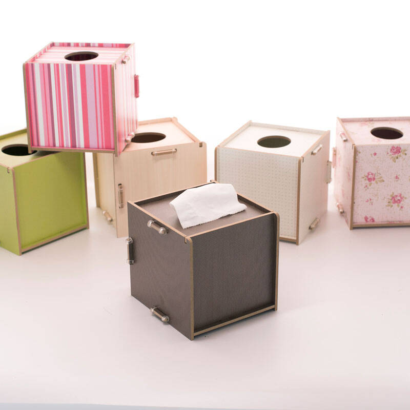 木质创意礼品卷纸盒 桌面时尚卷筒纸收纳盒 镂空红彩条