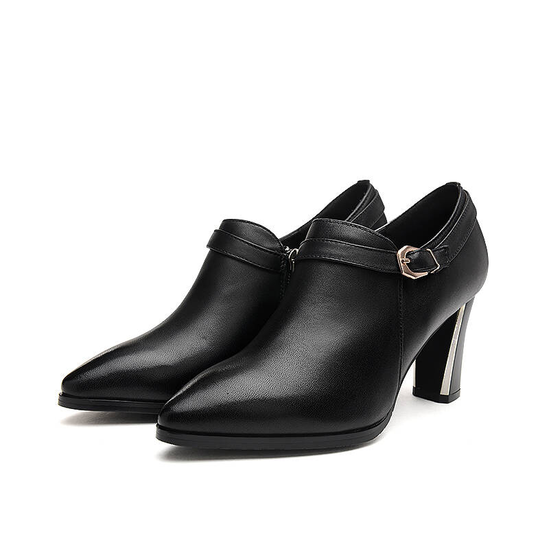 富贵鸟(fuguiniao)2015冬季新款头层牛皮女士皮鞋金色搭扣尖头粗跟