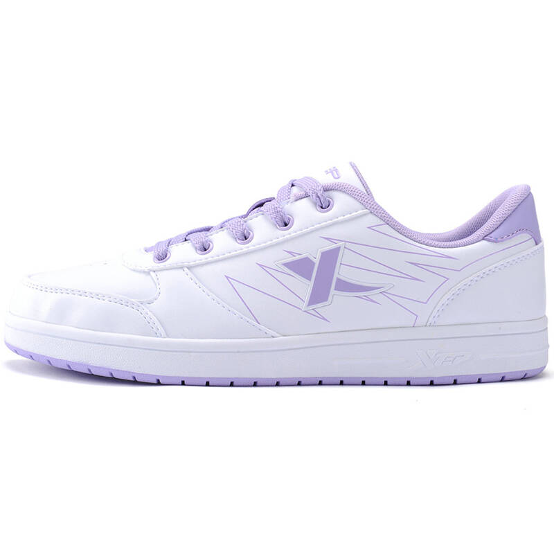 特步 女板鞋春夏新款女鞋时尚舒适休闲鞋透气运动鞋百搭旅游鞋