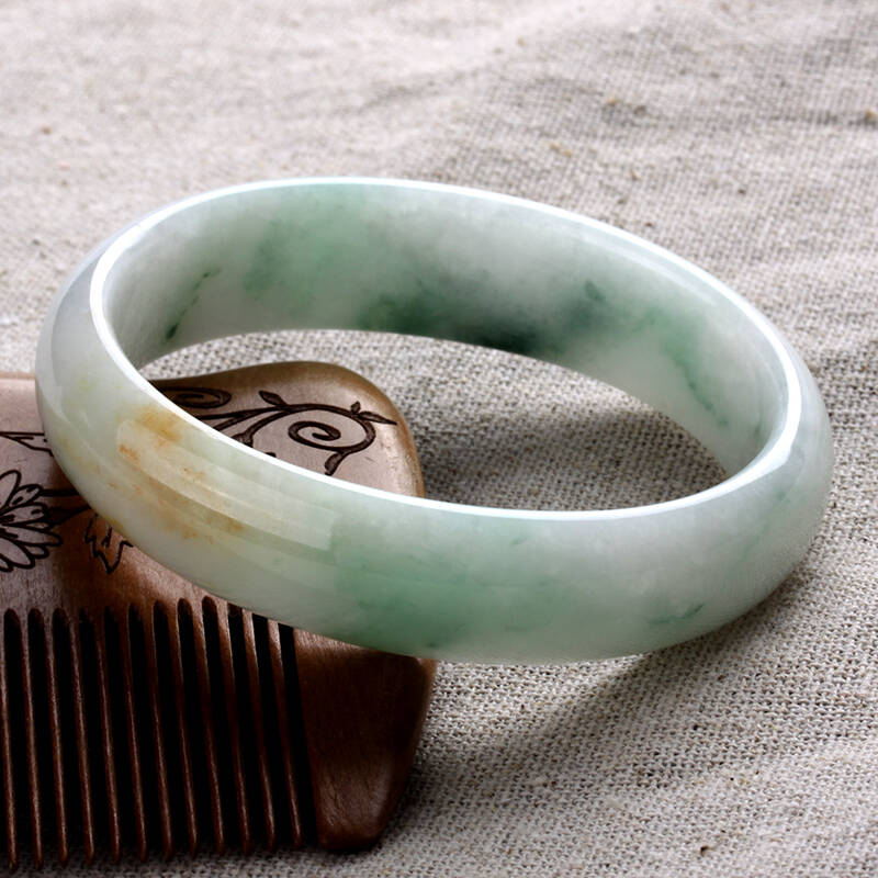 8小圈口飘花贵妃玉镯xg007968