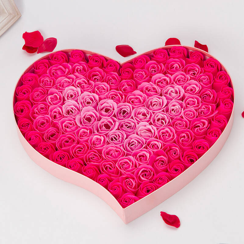 恩赫家居 浪漫礼品渐变色玫瑰香皂花 七夕情人节礼物 精美心型礼盒