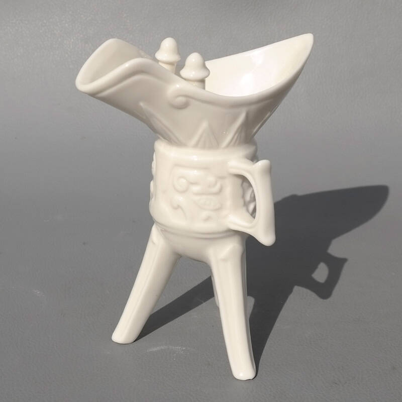 人气御豪景德镇陶瓷高温烧制青釉三脚酒杯颜色釉大酒盅仿古新年礼物