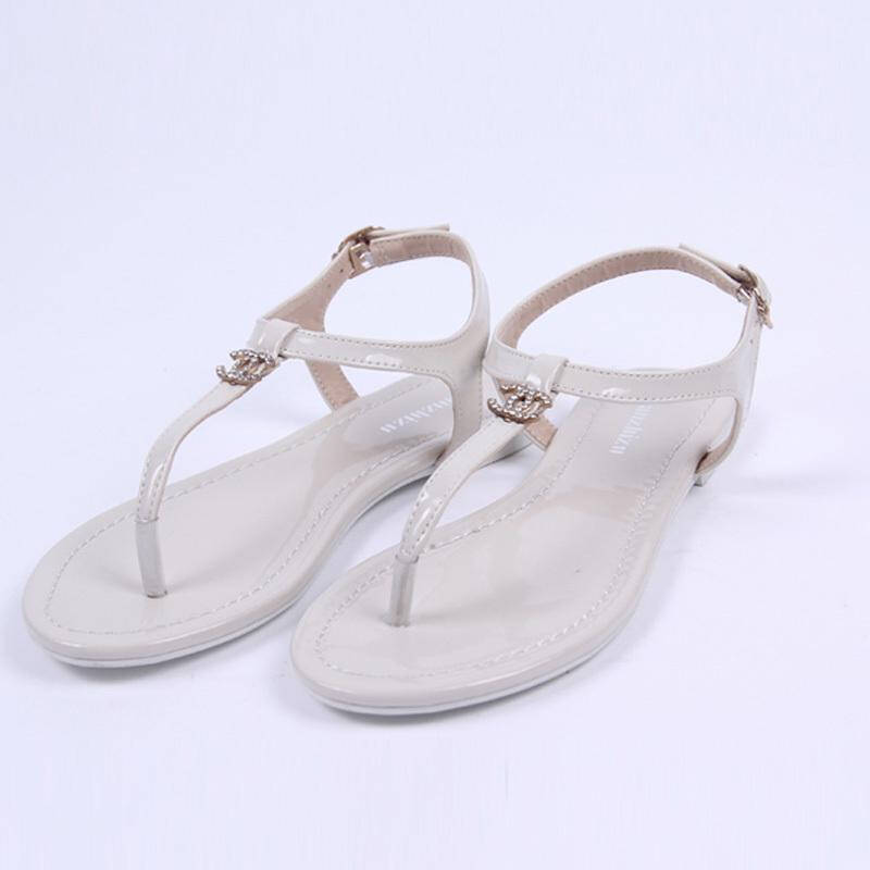 春夏新款欧洲站小香双c平底凉鞋女士平跟夏季夹趾夹脚女凉鞋h4 白色