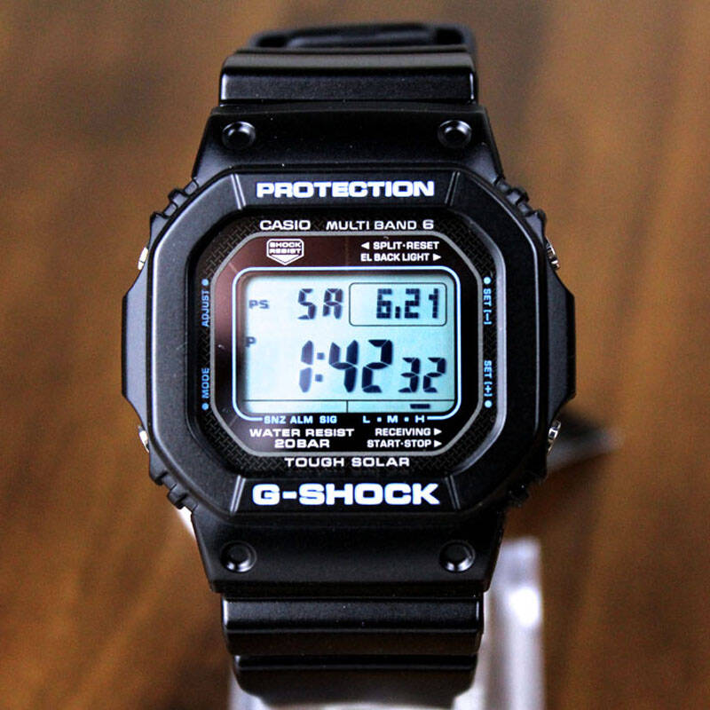 手錶 g-shock系列太陽能光能全球六局電波運動防水男表 gw-m5610ba-1