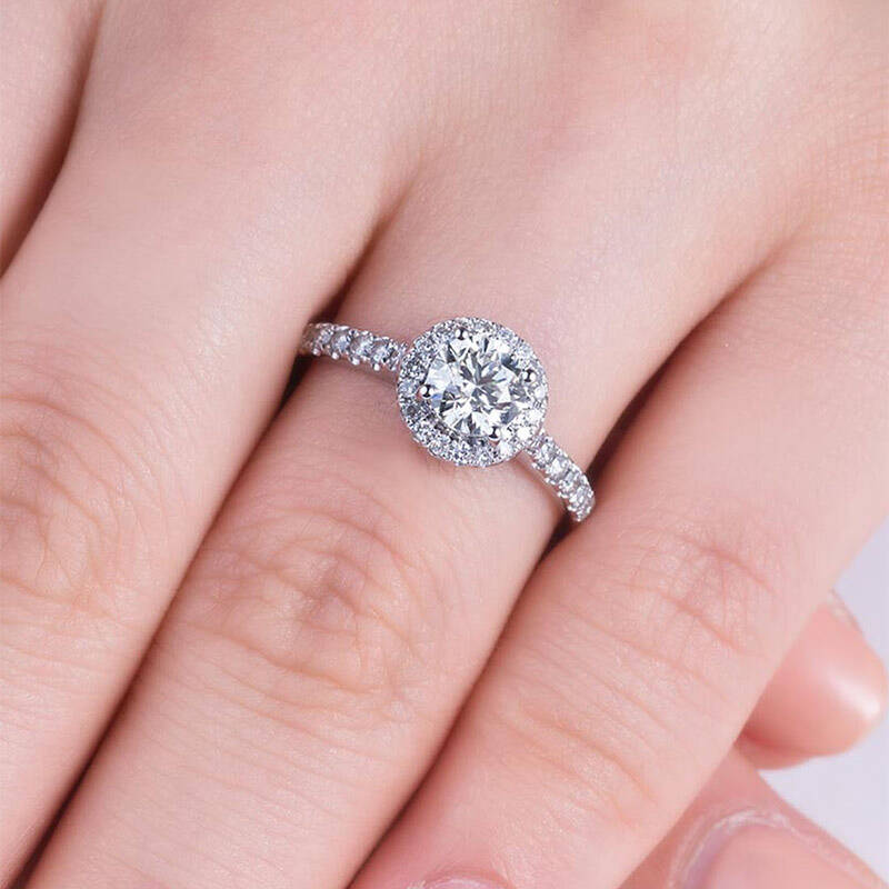 喜钻 白18k金钻石女戒奢华群镶婚戒钻戒 热卖白18k金52分ij色