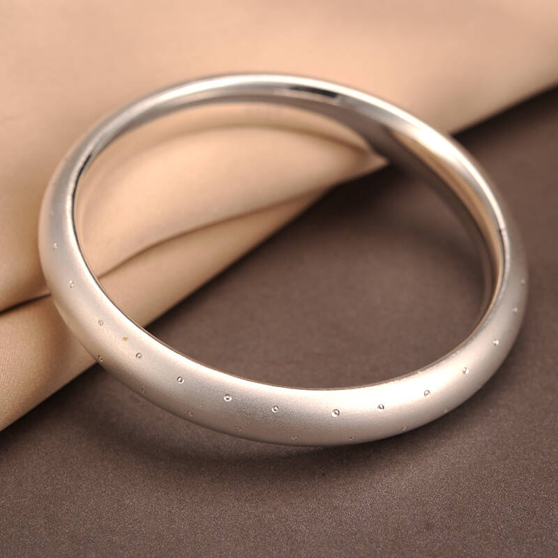 百年宝诚 银手镯女款星河银手镯闭口宽版送女友礼物银色