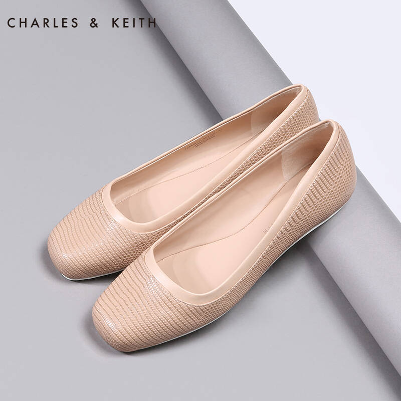 charles&keith女鞋单鞋ck1-70860014新款欧美风方头压花纹平底鞋 肉色