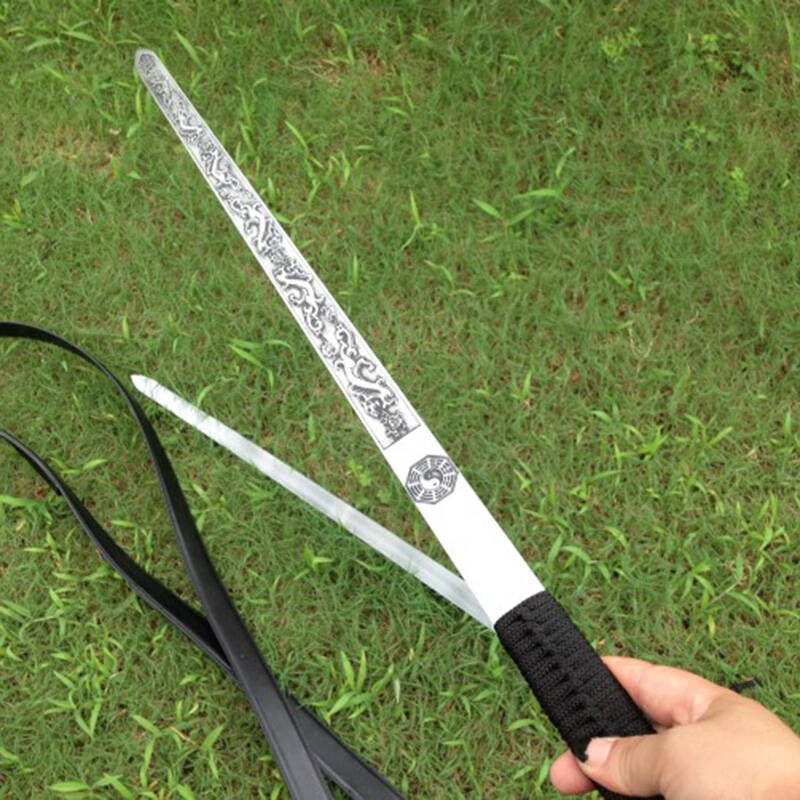 龙泉剑鼎 刻花腰带剑软剑 皮带剑防身 影视动漫刀剑 工艺礼品 未开刃