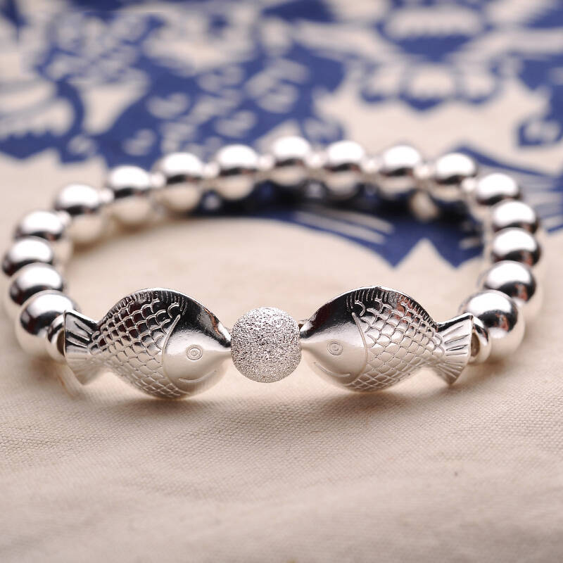 百年宝诚 银手链亲亲鱼送女友礼物韩版时尚银手链银色