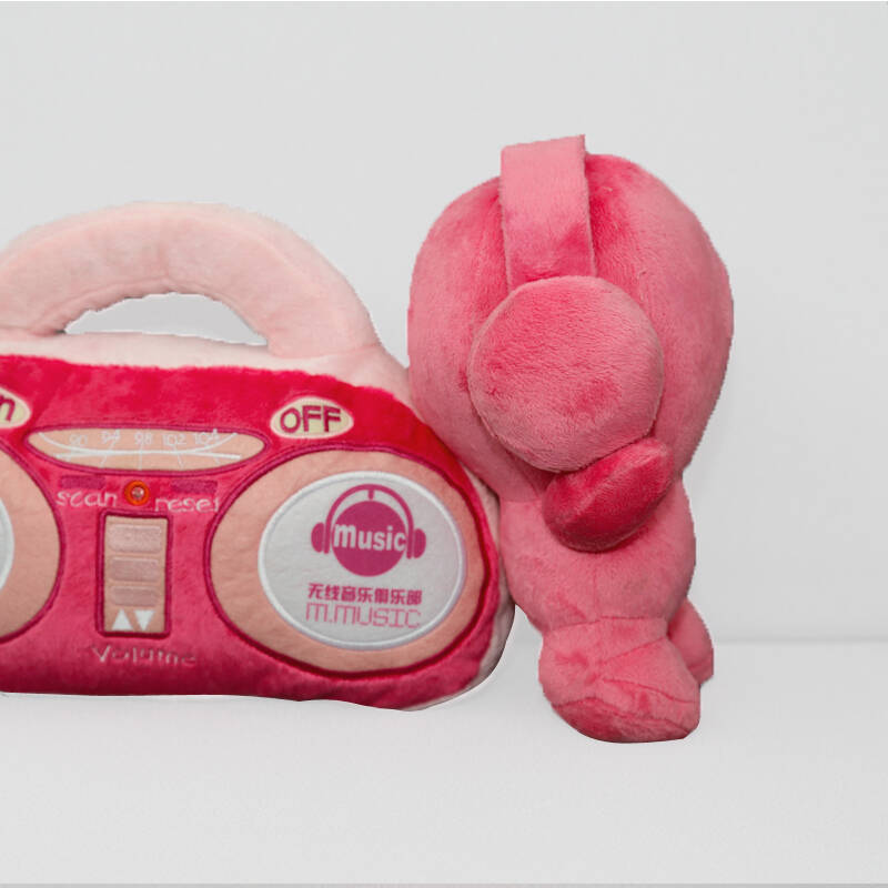 可爱桃红色咪咕娃娃