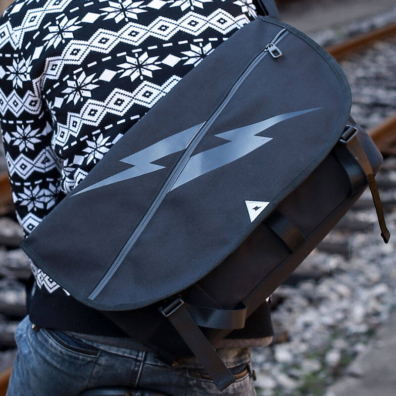 轻骑者 邮差包死飞包男士休闲单肩斜挎包死飞包男大中学生书包男生后