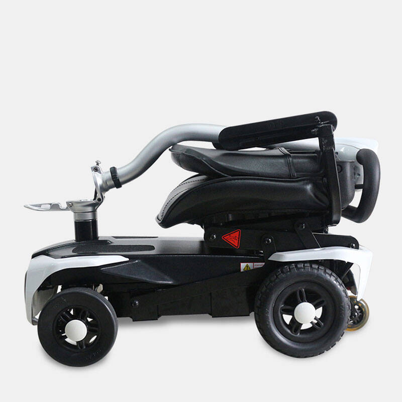 老年代步车四轮老人电动车可折叠可伸缩电动轮椅车电动代步车 白色