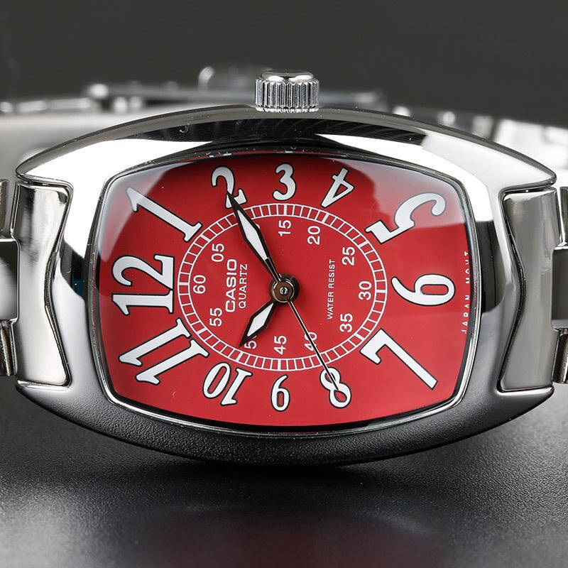 卡西欧(casio)手表女士时尚系列酒桶型石英女表 红盘ltp-1208d-4b