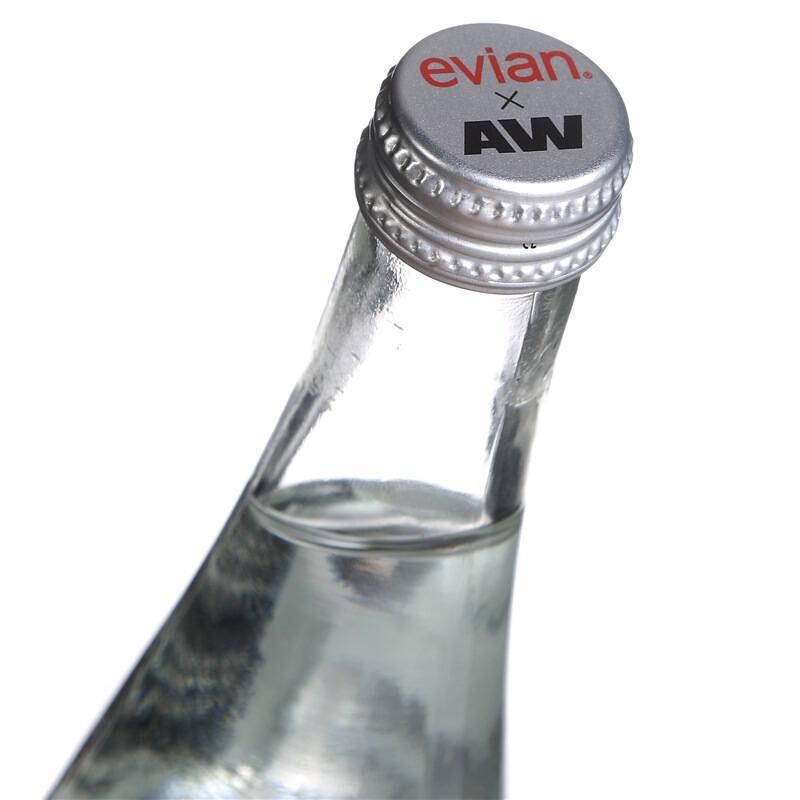 法国进口 依云(evian)× alexander wang 2016年限量瓶 黑色 750ml 单