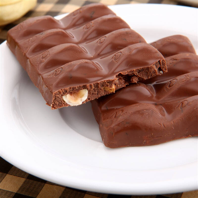 【京东超市】德芙dove榛仁巴旦木葡萄干巧克力(排块装)80g