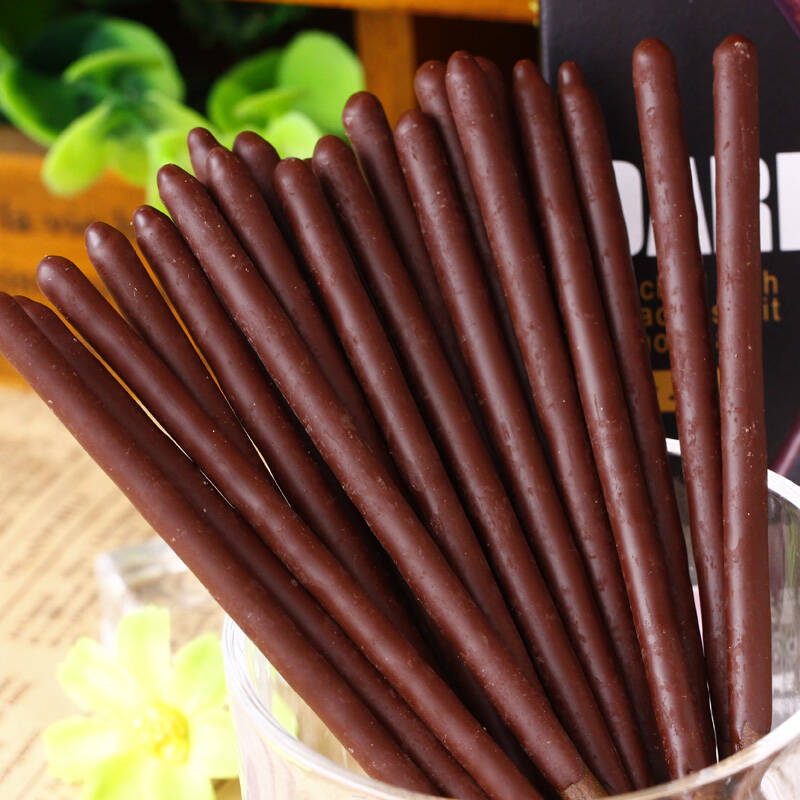 韩国进口食品乐天黑巧克力棒46g 休闲零食饼干