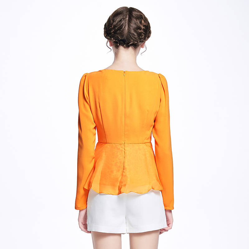 秋水伊人(chiu shui)淑女蕾丝拼接收腰荷叶边泡泡袖衬衫女上衣粉橘色
