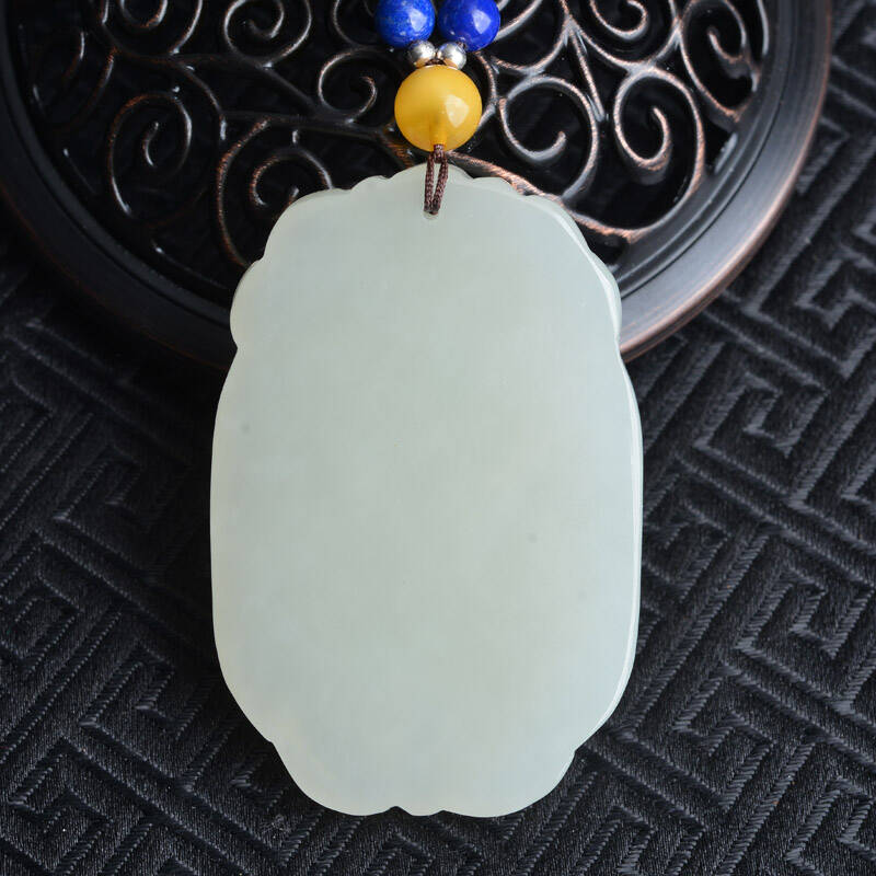 特泊儿 和田玉白玉手持莲花玉牌吊坠