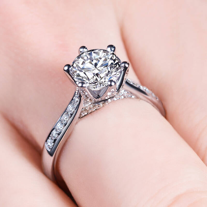 菲钻钻戒 白18k金经典皇冠六爪钻石戒指/女戒/结婚求婚 钻戒 钻石女戒