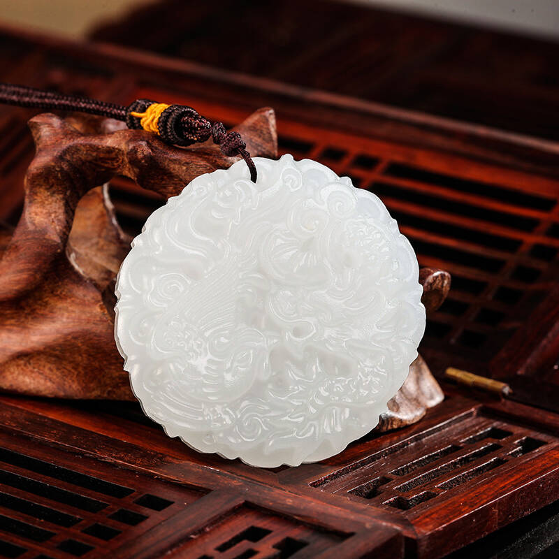 花好玉缘 吊坠 龙凤呈祥 时尚白色玉石吊坠