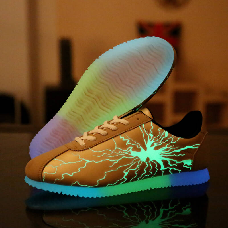 新款四季发光鞋板鞋荧光夜光鞋男士男鞋休闲鞋皮鞋韩版潮流鞋子 金色