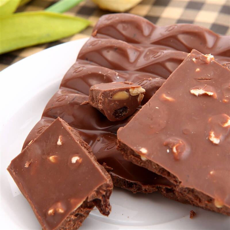 【京东超市】德芙dove榛仁巴旦木葡萄干巧克力(排块装)150g