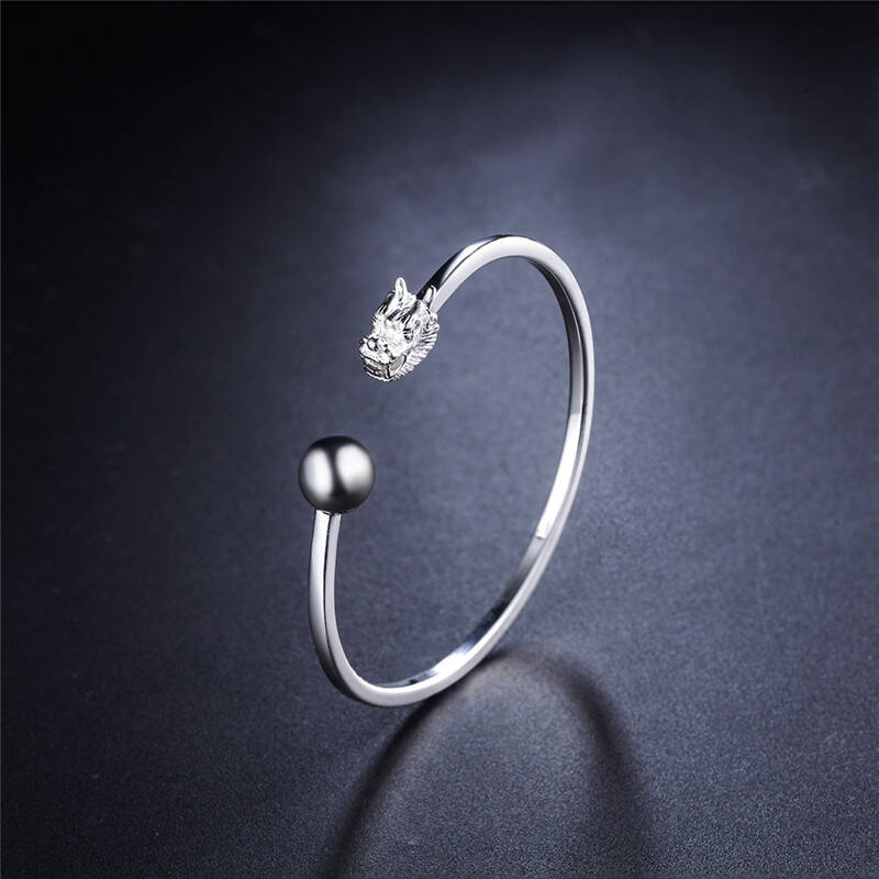 鸣钻国际 银手镯龙头时尚手镯