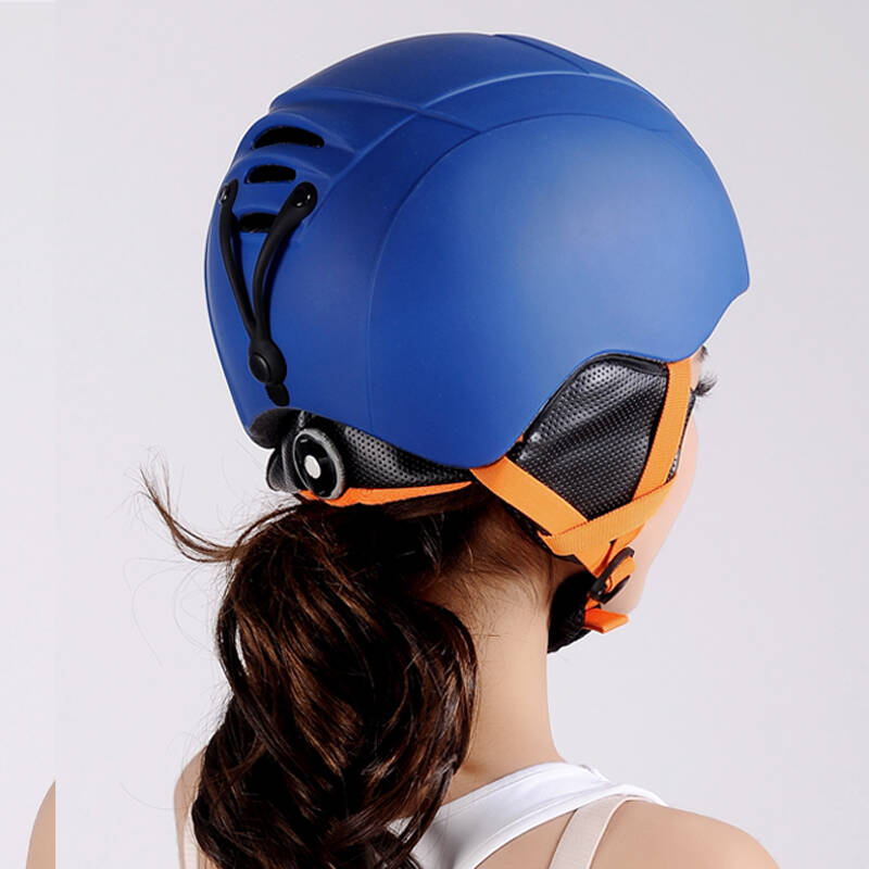 滑雪头盔 一体成型轻便 男女成人儿童滑雪安全帽 滑雪护具装备 橡胶