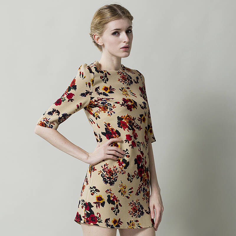 斯蒂芬妮(stephanie) 女装中袖连衣裙 s4220021009 杏底红花 m