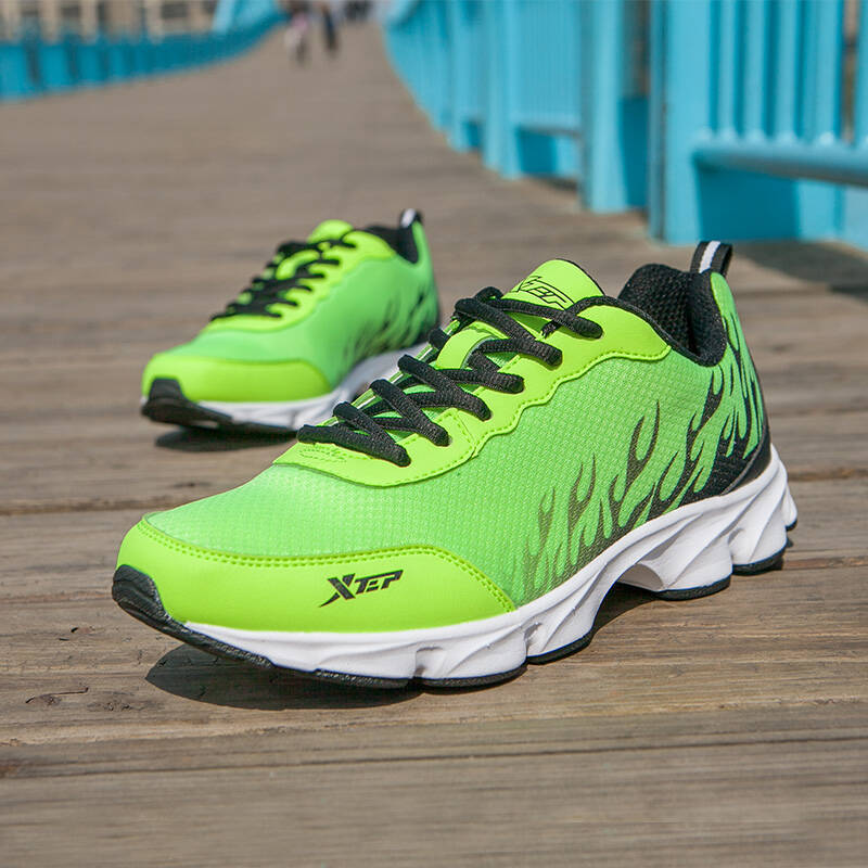 特步男鞋运动鞋跑步鞋男夏季旅游鞋烽火复古慢跑鞋 9589 绿黑/网面 39