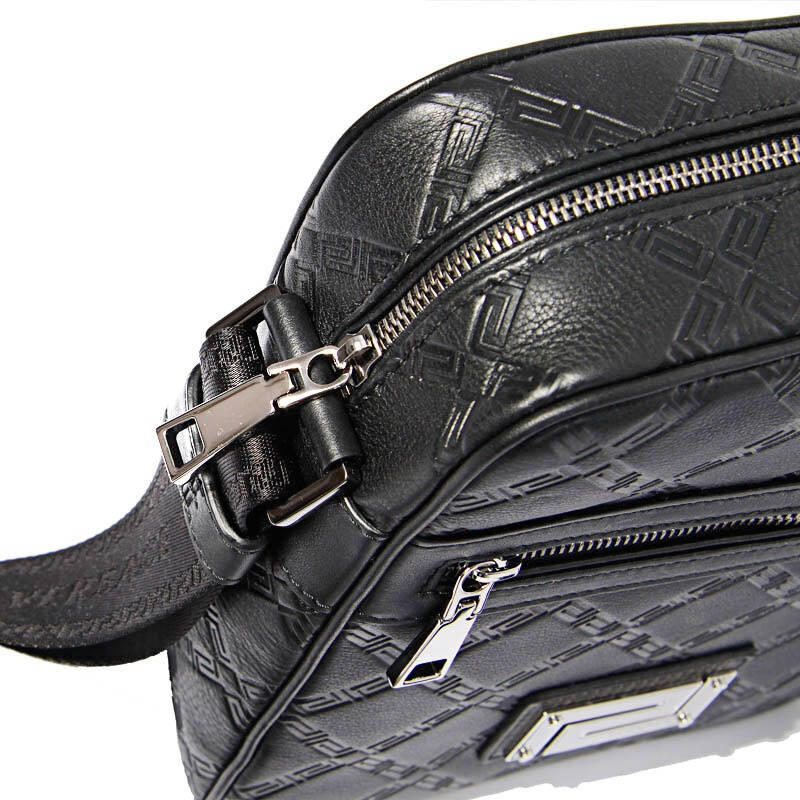 范思哲(versace)男包黑色牛皮回形纹男士斜挎单肩包dl24560-d41e 黑色