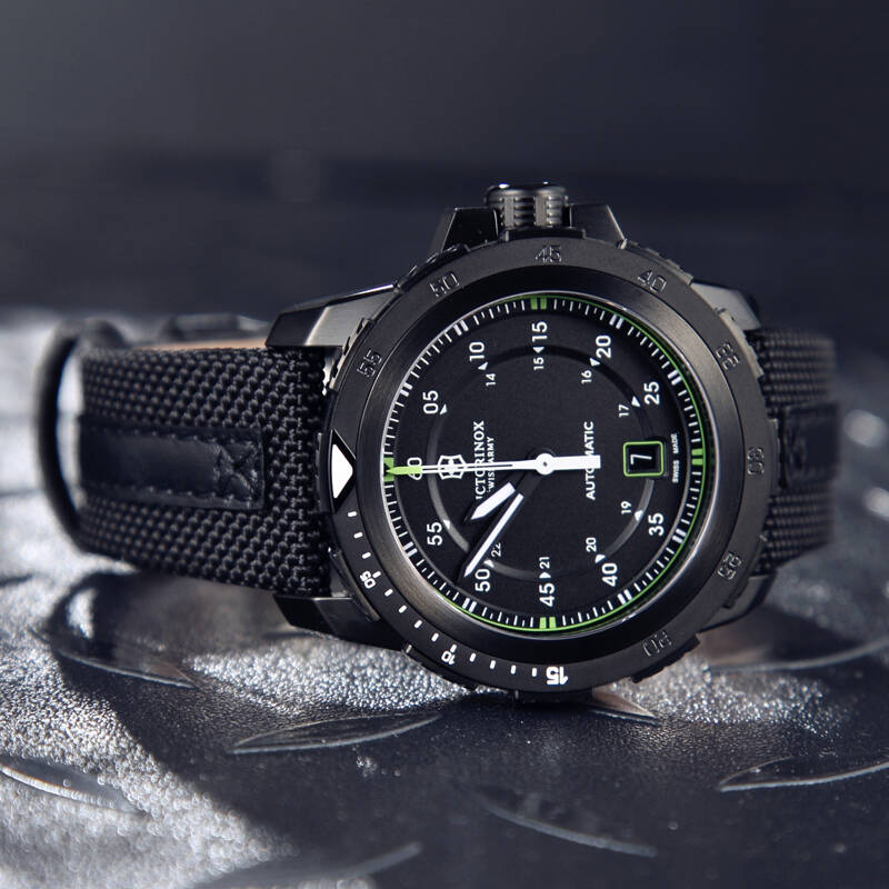 瑞士军刀维氏victorinox手表军腕表瑞士原产 100米防水弹道尼龙倒计时