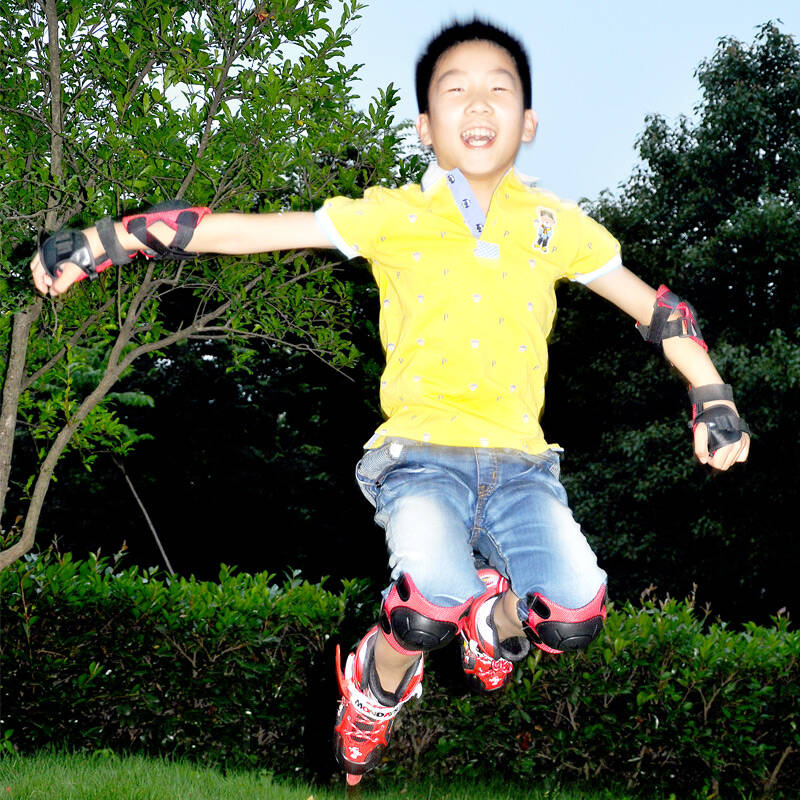 享乐溜冰鞋儿童全套装女童滑冰鞋小孩直排轮男宝宝旱冰鞋可调 红色 s