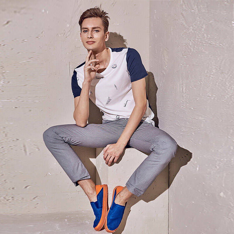 马克华菲(fairwhale)7152212096 圆领趣味印花休闲 米白色l - 京东